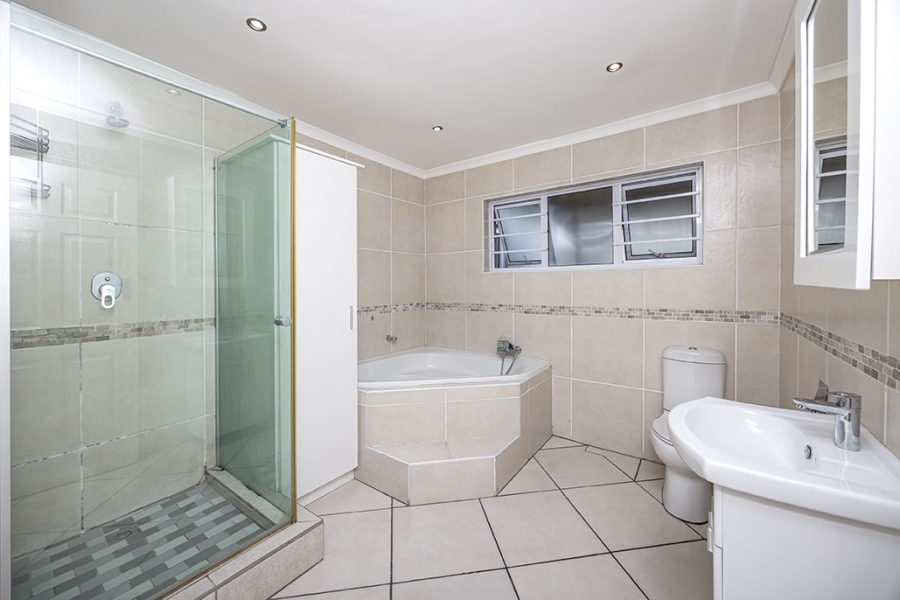 4 Bedroom Property for Sale in Edgemead Western Cape